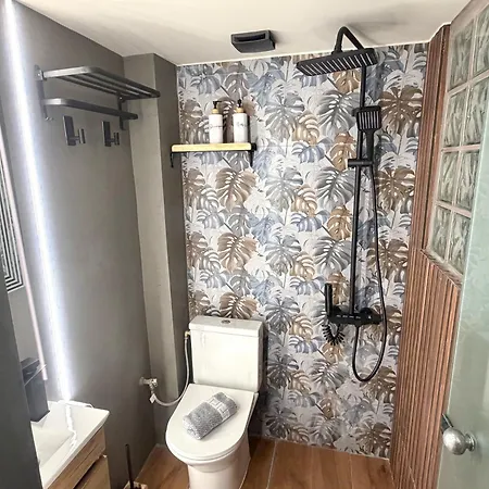 Orchid Modern Near Metro & Free Parking Apartment *