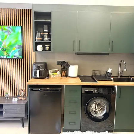 Orchid Modern Near Metro & Free Parking *